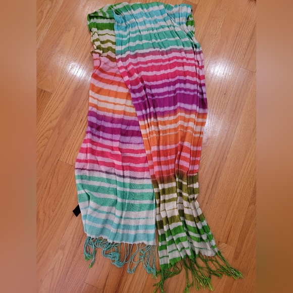 Made of Me multicolor scarf - Picture 3 of 4